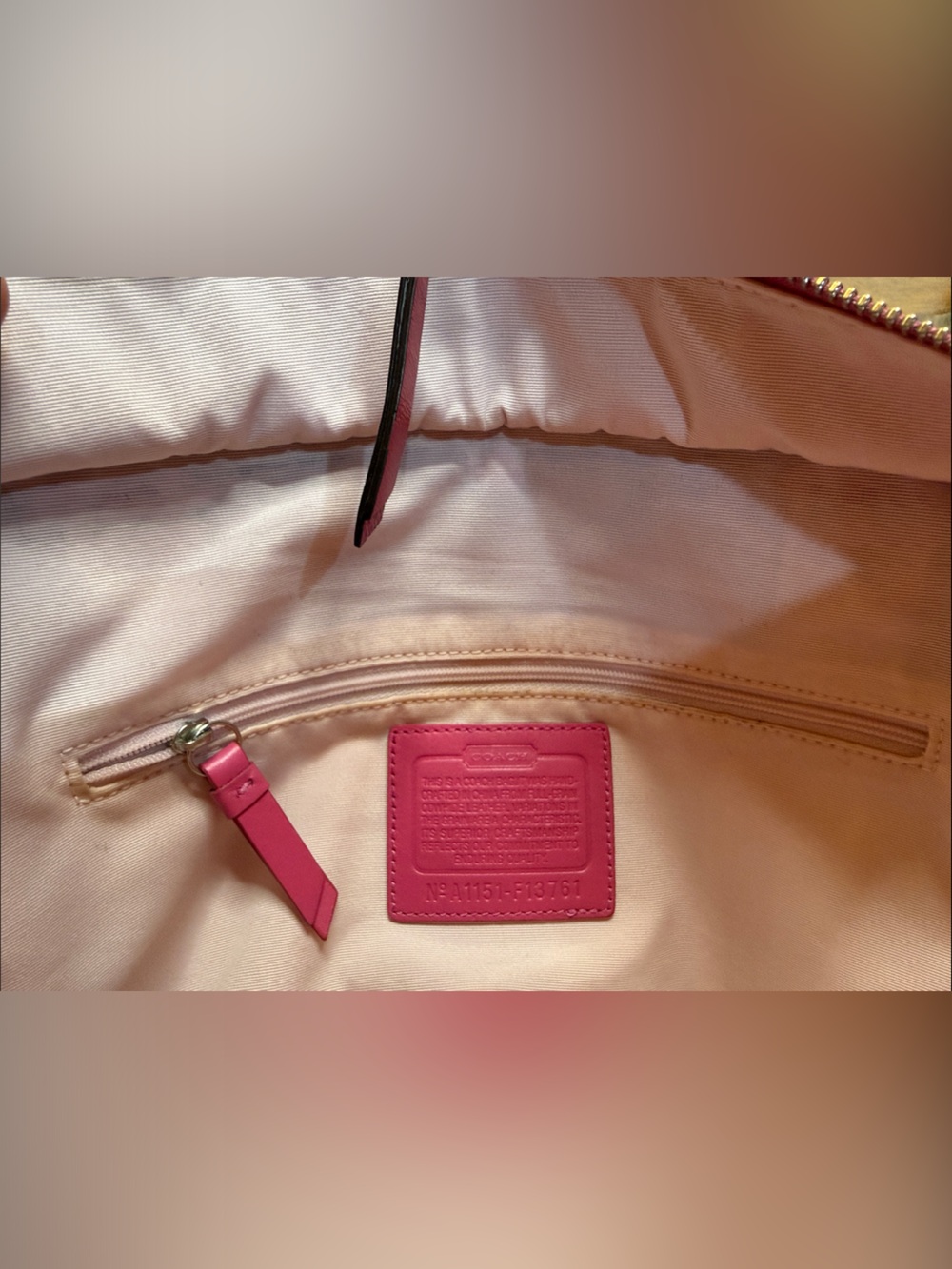 🩷Coach F13761 Hot Pink Patent Leather Tote Bag🩷 with Charm 🔥COA included - Picture 9 of 16